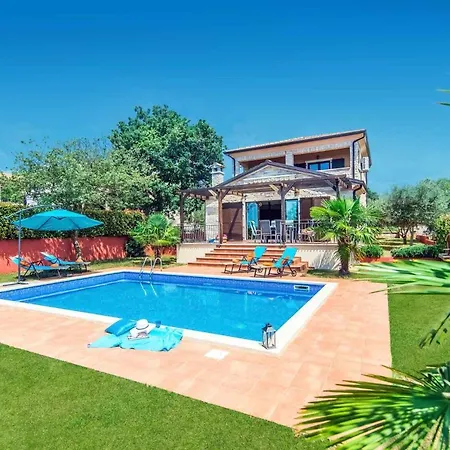 Holiday In Tar Porec Istrien 41772 펜션 *